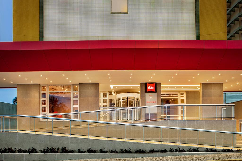 Ibis Macae Hotel Exterior photo